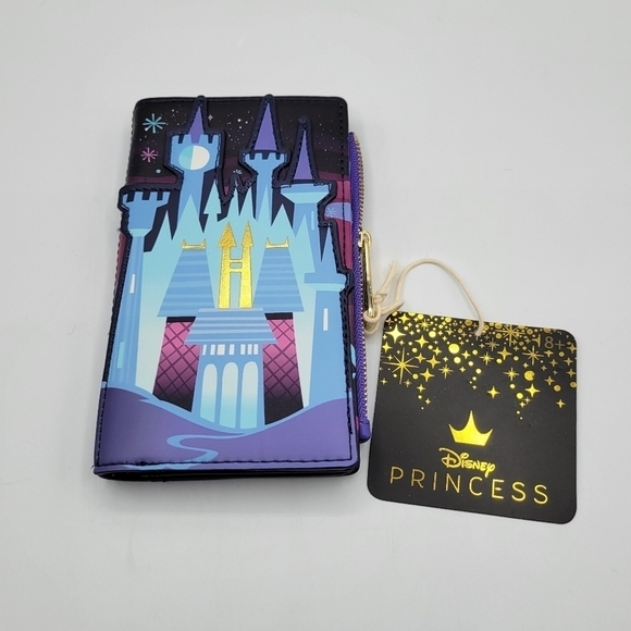 New Loungefly Disney Cinderella Castle Backpack & wallet Bundle - Picture 9 of 13
